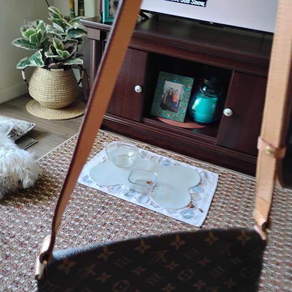 Louis Vuitton Salsa Flap long strap shoulder bag for sale. - Picture 5 of 7